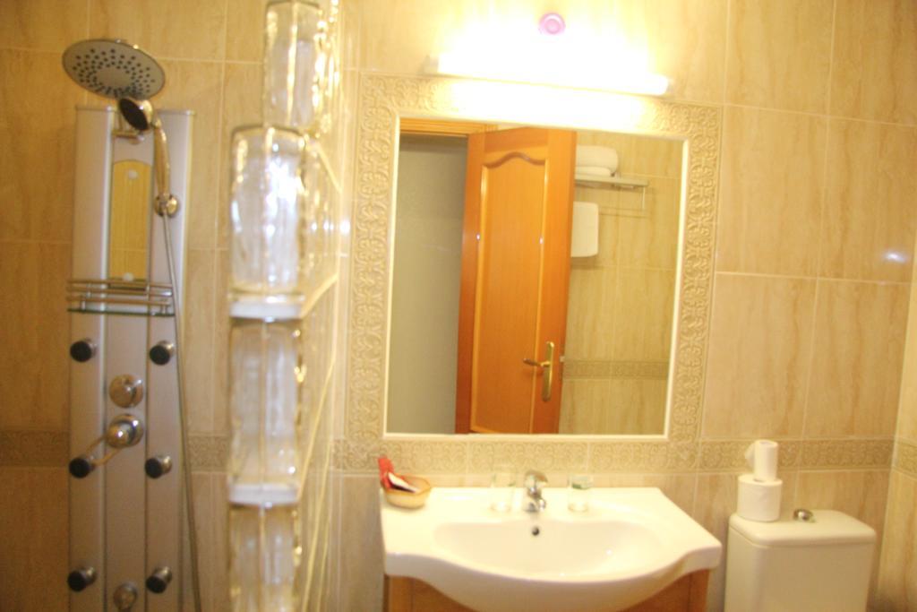 Hostal Cazalegas Esterno foto