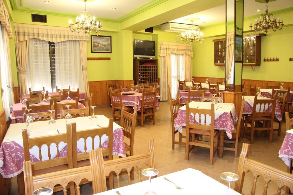 Hostal Cazalegas Esterno foto