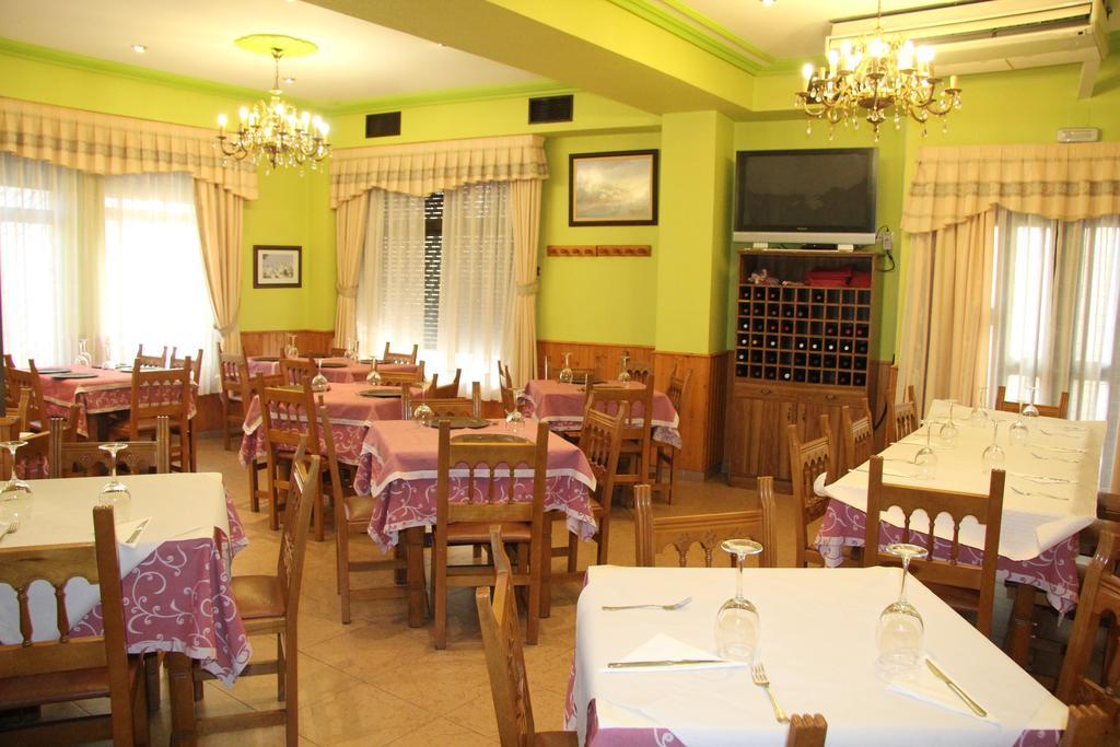 Hostal Cazalegas Esterno foto